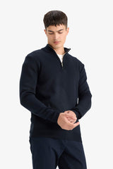 Standard Fit Regular Cut Stand Collar Half Zipper Basic Plain Knitwear Sweater