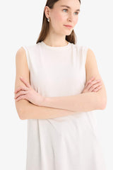 Regular Fit Crew Neck Basic Sleeveless T-Shirt