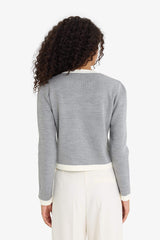 Regular Fit Crew Neck Buttoned Knit Cardigan