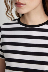 Regular Fit Crew Neck Basic Short Sleeve T-Shirt