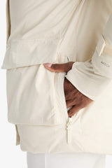 Water-repellent, regular-fit, hooded winter coat with zipper and pockets.