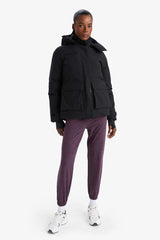 Water-repellent, regular-fit, hooded winter coat with zipper and pockets.