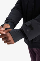 Water-repellent, regular-fit, hooded winter coat with zipper and pockets.