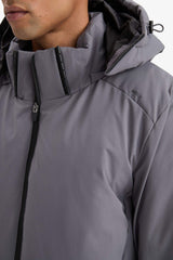 USB Heated, Water Repellent, Windproof, Hooded, Zippered Winter Ski Jacket