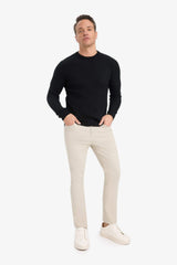 Standard Fit Crew Neck Knitwear Sweater