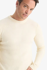 Standard Fit Crew Neck Knitwear Sweater