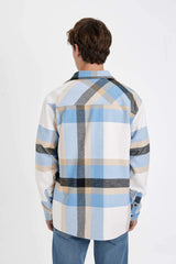 Men regular fit long-sleeve casual shirts manufactured by the brand DeFacto