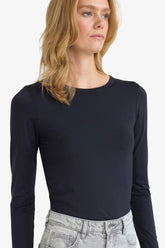 Slim Fit Slim Cut Crew Neck Basic Plain Long Sleeve T-Shirt