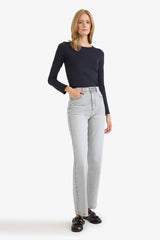 Slim Fit Slim Cut Crew Neck Basic Plain Long Sleeve T-Shirt