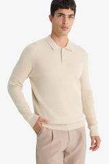Standard fit polo collar sweater