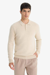 Standard fit polo collar sweater