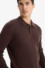 Standard fit polo collar sweater
