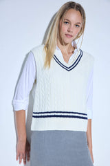 Regular Fit V-Neck Cable Knit Sweater