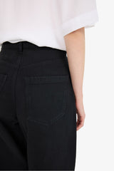 Cool, loose-fitting, high-waisted gabardine trousers