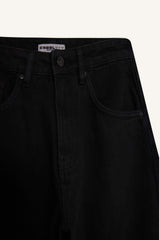 Cool, loose-fitting, high-waisted gabardine trousers