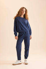 Regular Fit 2-Piece Set Thick Crew Neck Sweatshirt Flexible Waist Jogger Sweatpants