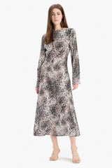 A Cut Ruffle Collar Animal Patterned Midi Dress