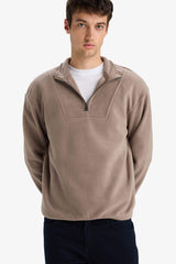 Loose fleece sweatshirt with stand-up collar and print
