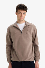 Loose fleece sweatshirt with stand-up collar and print