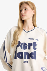 Oversize Wide Mold V Neck Printed Thick Sweatshirt