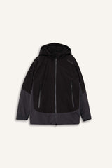 Water-repellent, regular-fit, hooded, zip-up, windproof jacket.