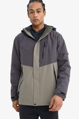 Water-repellent, regular-fit, hooded, windproof jacket.