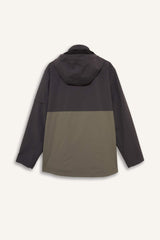 Water-repellent, regular-fit, hooded, windproof jacket.