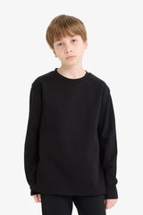 T-shirt for boys with long sleeves, loose fit, round neck.