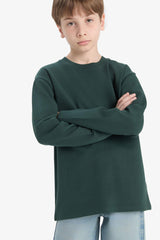T-shirt for boys with long sleeves, loose fit, round neck.