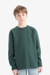 T-shirt for boys with long sleeves, loose fit, round neck.