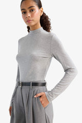 Slim-fitting long-sleeve polo shirt