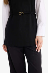 Crew Neck Belt Detailed Knit Sweater