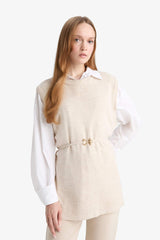 Crew Neck Belt Detailed Knit Sweater