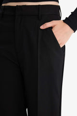 Straight Fit trousers with three pockets, regular waist and regular length