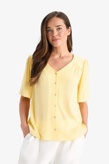 Regular Fit V-Neck Crinkle Viscose Short Sleeve Shirt