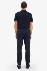 Taylored regular fit trousers with short legs.