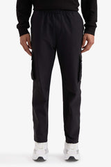 Standard Fit Cargo Pocket Standard Leg Woven Athletic Jogger