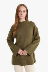 Loose Fit Crew Neck Knit Tunic