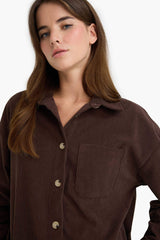 Loose corduroy shirt with a shirt collar and long sleeves