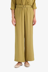 Straight Wide Pocket Detailed Wide Leg Trousers