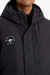 Water-repellent, regular fit, hooded, zip-up, windproof parka jacket.