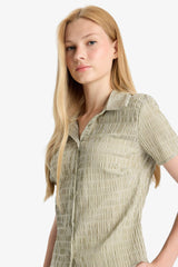 Cool Fitted Textured Short Sleeve Shirt