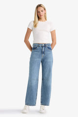 Barrel Fit Normal Waist Ankle Length Jean Washed Trousers