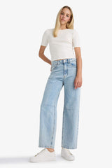 Barrel Fit Normal Waist Ankle Length Jean Washed Trousers