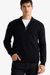 Standard Fit Zip-Up Turtle Neck Knitwear Pullover