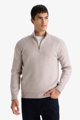 Standard Fit Zip-Up Turtle Neck Knitwear Pullover