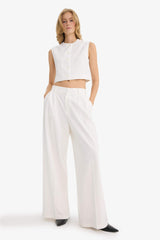 Cropped Fit Crew Neck Crepe Vest