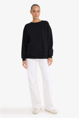 Oversize Wide Pattern Crew Neck Basic Plain Thick Sweatshirt