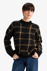 Oversize Loose Fit Half Turtleneck Plaid Knit Sweater