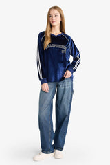 Oversize Wide Fit V-Neck Printed Velvet Sweatshirt